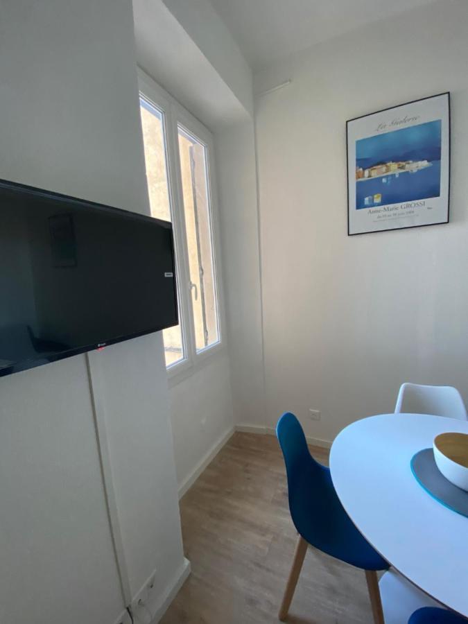 F2 centre ville avec vue sur le port ! Ajaccio  Extérieur photo
